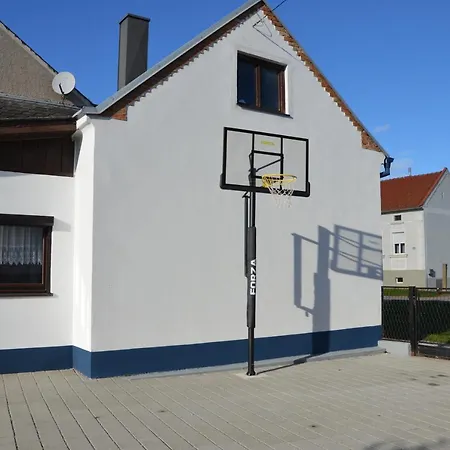 Kinderlachen Garantiert Lutzmannsburg Exterior photo
